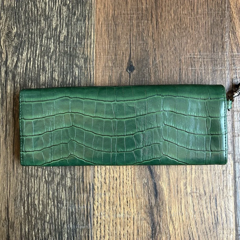Julia Buxton Organizer Clutch Wallet Green Croc Embossed Wristlet 39316 NOS